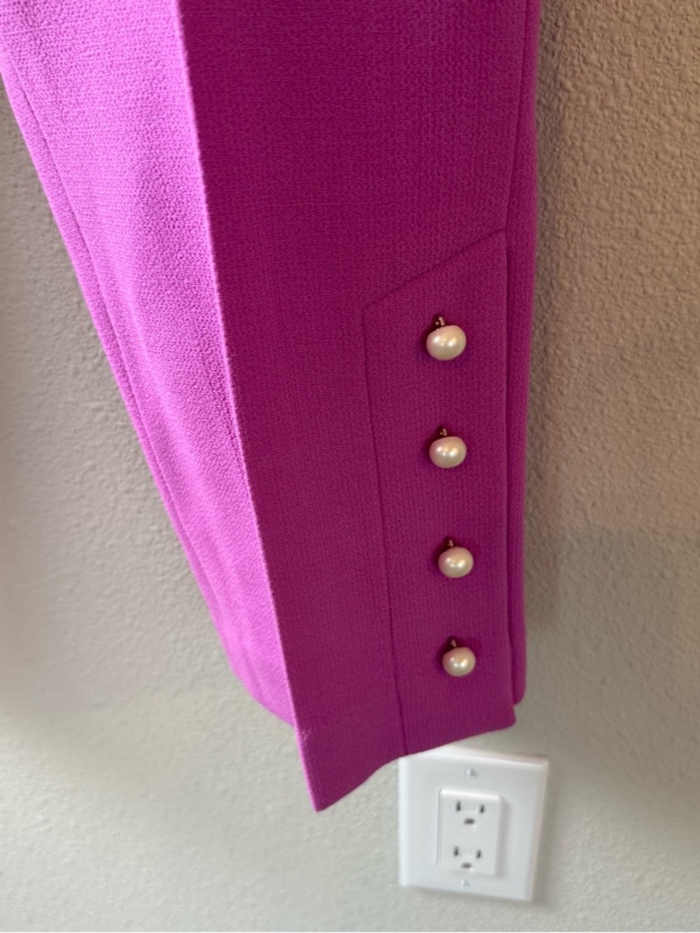 Lela Rose Cropped Stretch-Crepe Pants Pink Pearl-Button Trousers - Picture 5 of 13